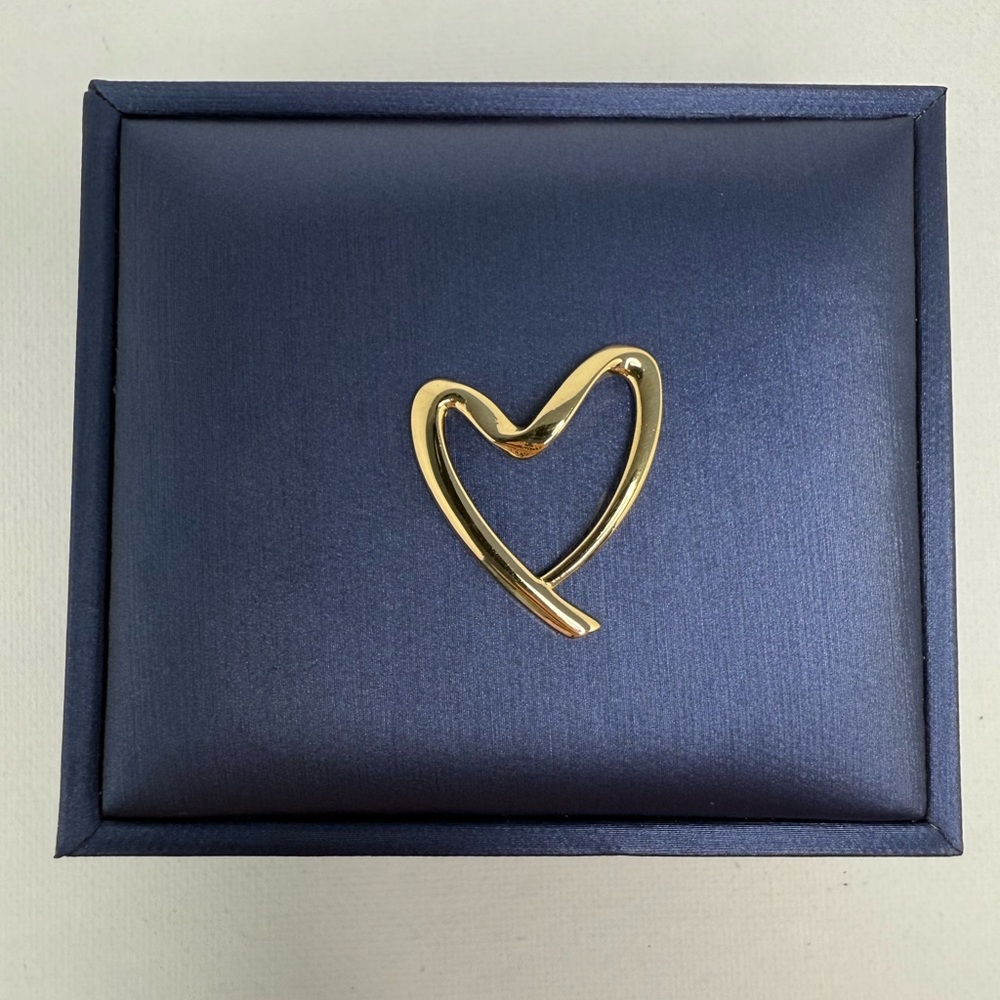 18K Genuine Gold Open Heart Pendant (Hollow Back), 25mm x 23m (Small)